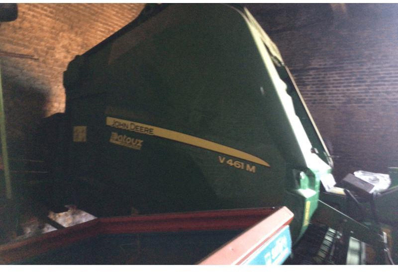 JOHN DEERE V461M - Bálázó: 4 kép. JOHN DEERE V461M - Bálázó: 4 kép.