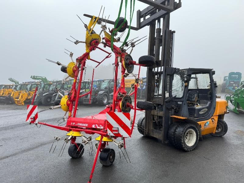 POTTINGER HIT 881 - Szénaforgató: 4 kép. POTTINGER HIT 881 - Szénaforgató: 4 kép.