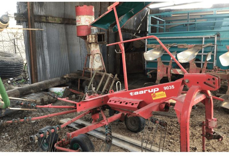 TAARUP 9035 - Szénaforgató: 1 kép. TAARUP 9035 - Szénaforgató: 1 kép.
