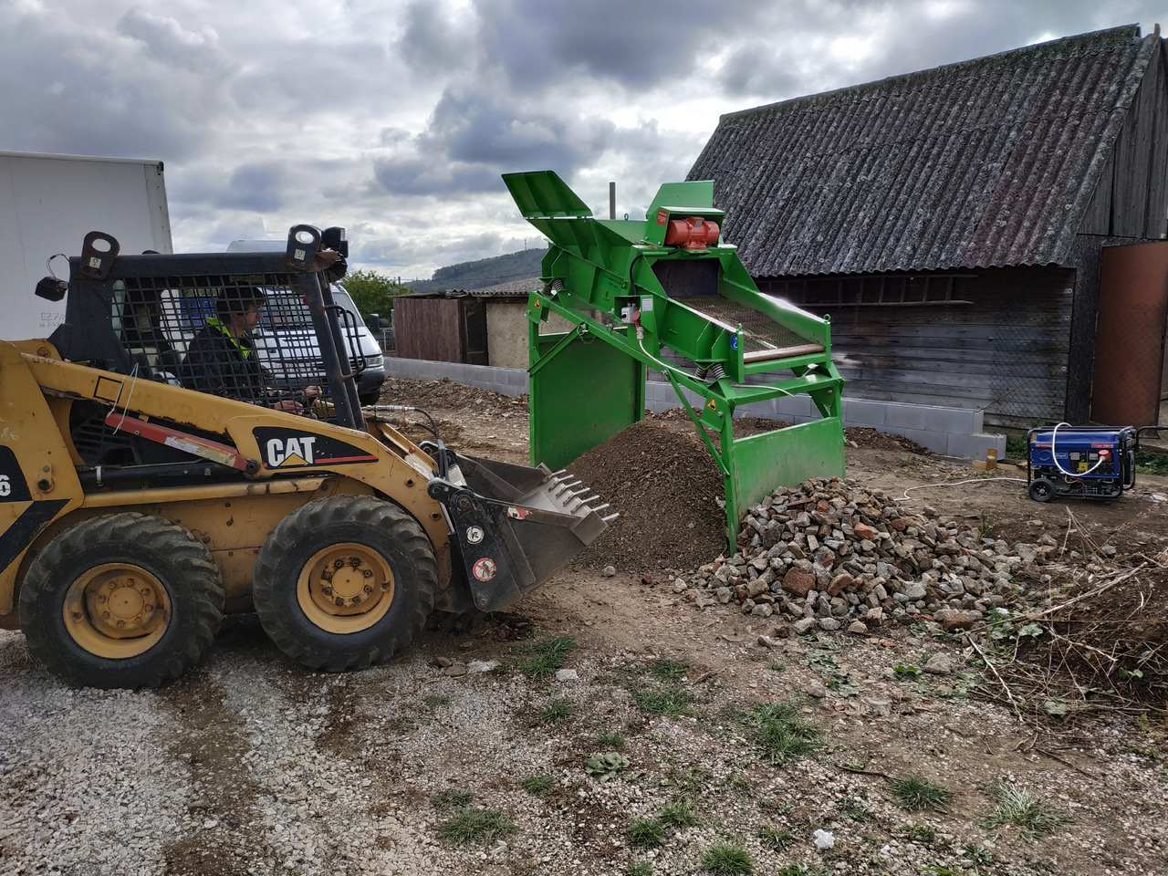 DB Engineering TraserScreen DB-25 - Osztályozó berendezés: 3 kép. DB Engineering TraserScreen DB-25 - Osztályozó berendezés: 3 kép.