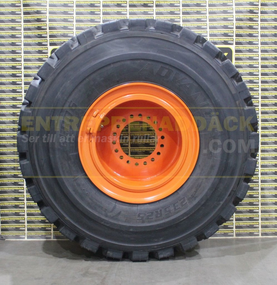 ADVANCE GLR06 E4/L4** 29.5R25 developed for dumptrucks and loaders - Komplett kerék - Gumikerekes homlokrakodó: 4 kép. ADVANCE GLR06 E4/L4** 29.5R25 developed for dumptrucks and loaders - Komplett kerék - Gumikerekes homlokrakodó: 4 kép.