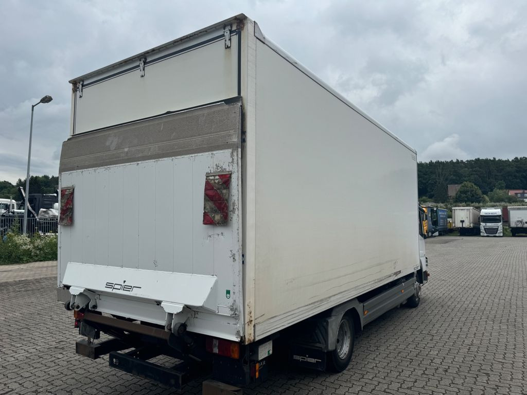 Mercedes-Benz 818 - Dobozos felépítményű teherautó: 4 kép. Mercedes-Benz 818 - Dobozos felépítményű teherautó: 4 kép.