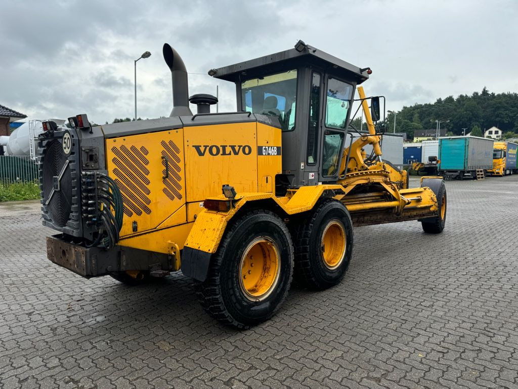 Gréder Volvo G746B: 6 kép.