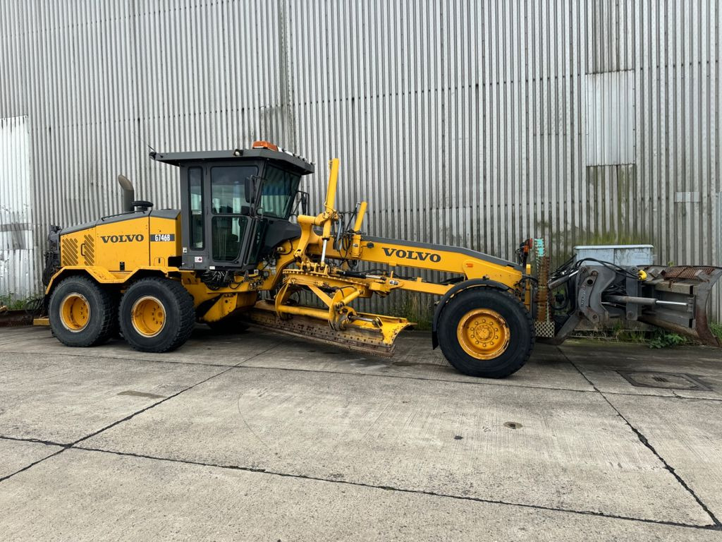 Volvo G746B Volvo G746B - Gréder: 2 kép. Volvo G746B Volvo G746B - Gréder: 2 kép.
