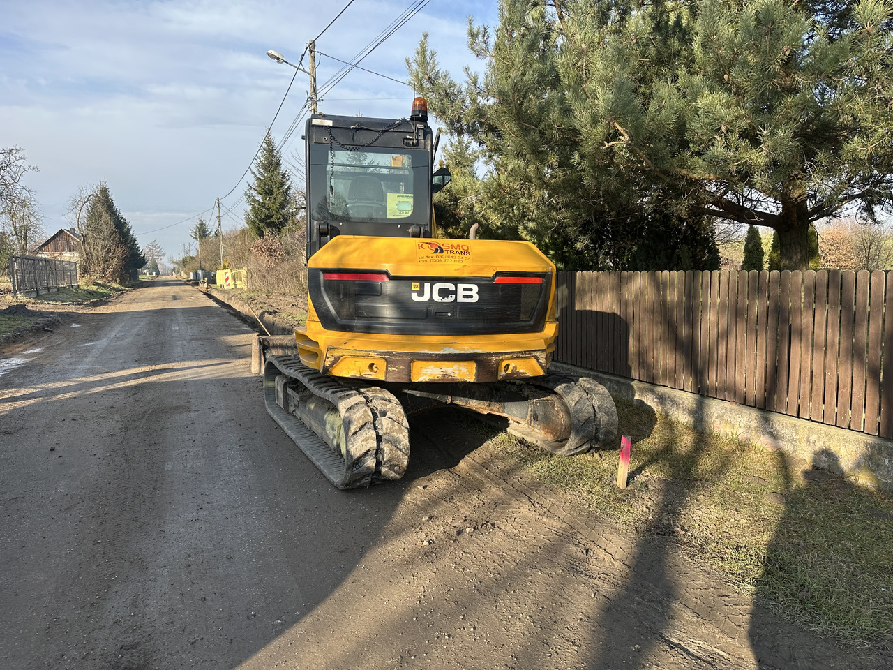 JCB 86C-1 ECO - Lánctalpas kotró: 3 kép. JCB 86C-1 ECO - Lánctalpas kotró: 3 kép.