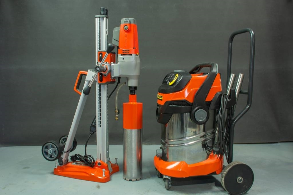 Husqvarna DMS240 WD6 - Építőipari berendezések: 3 kép. Husqvarna DMS240 WD6 - Építőipari berendezések: 3 kép.