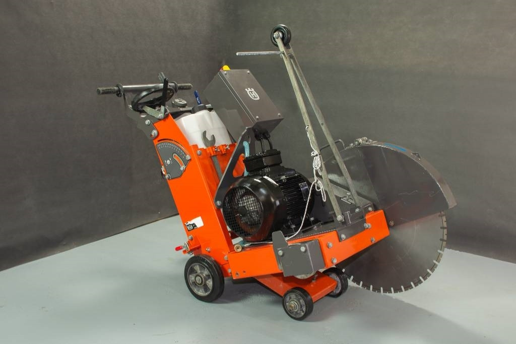 Husqvarna FS600E - Szerszám/ Felszerelés: 1 kép. Husqvarna FS600E - Szerszám/ Felszerelés: 1 kép.