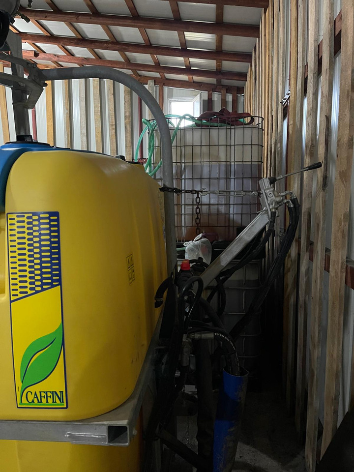 CAFFINI PUNTAROSA 1000 HERBICIDE PUMP - Kerti gépek: 3 kép. CAFFINI PUNTAROSA 1000 HERBICIDE PUMP - Kerti gépek: 3 kép.