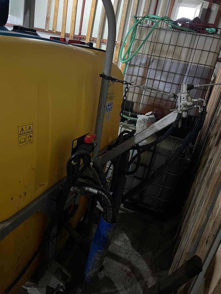 CAFFINI PUNTAROSA 1000 HERBICIDE PUMP - Kerti gépek: 4 kép. CAFFINI PUNTAROSA 1000 HERBICIDE PUMP - Kerti gépek: 4 kép.