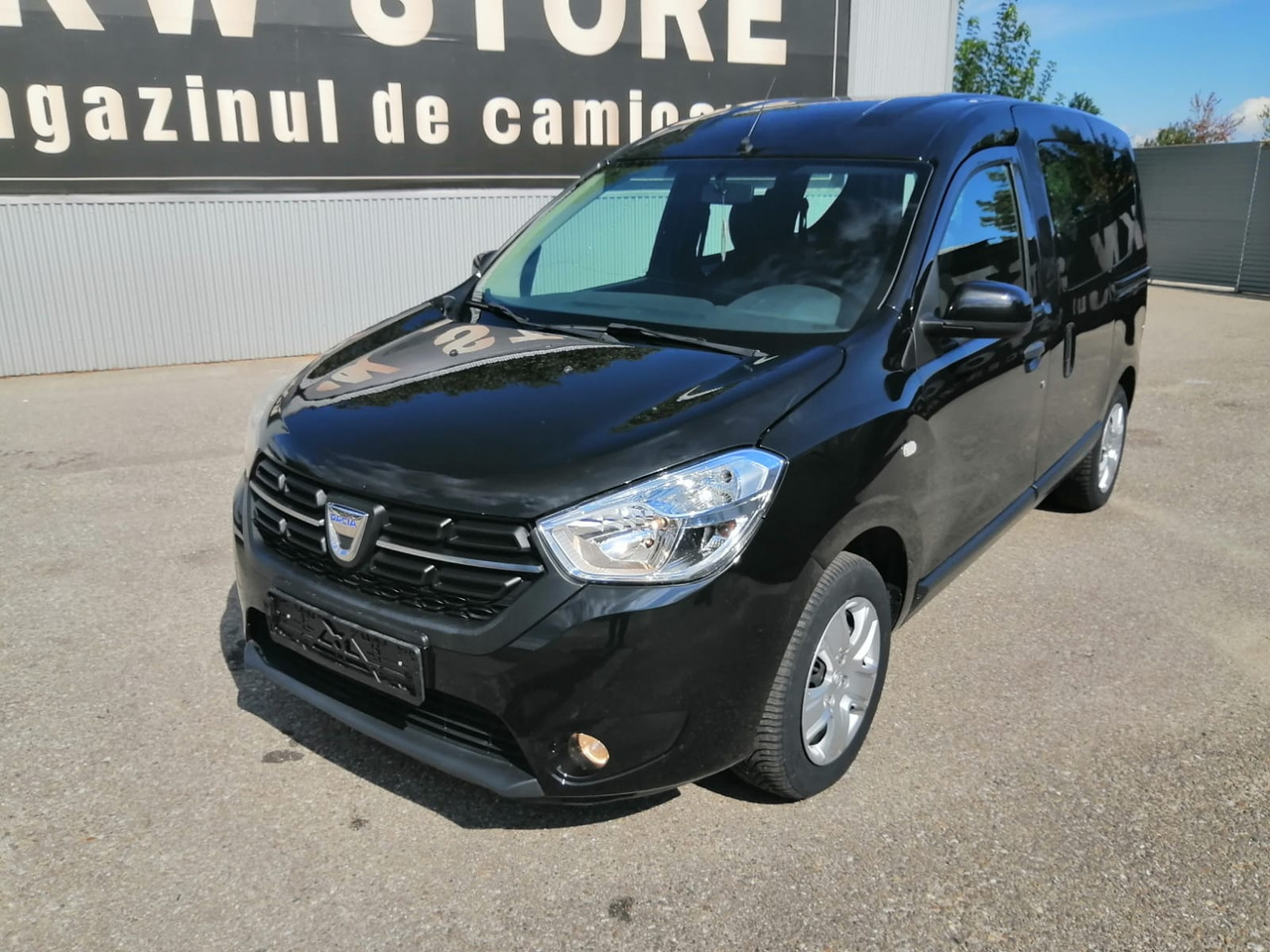 DACIA Dokker 1,6 sCE Comfort Benzina/GPL, TOP !!! - Duplakabinos kisteherautó: 1 kép. DACIA Dokker 1,6 sCE Comfort Benzina/GPL, TOP !!! - Duplakabinos kisteherautó: 1 kép.