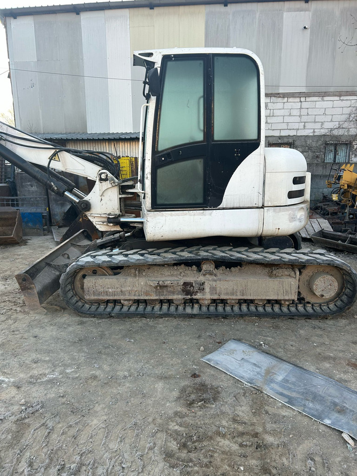 Excavator Terex TC 125 - Lánctalpas kotró: 3 kép. Excavator Terex TC 125 - Lánctalpas kotró: 3 kép.