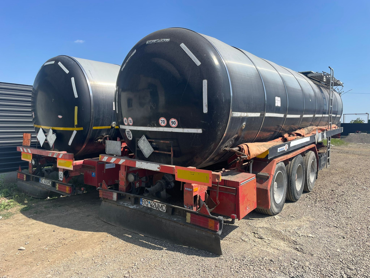 HENDRICK BITUMEN SEMI-TRAILER - Tartályos félpótkocsi: 4 kép. HENDRICK BITUMEN SEMI-TRAILER - Tartályos félpótkocsi: 4 kép.