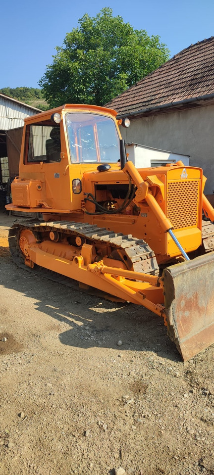 Hannomag K7-E Bulldozer - Buldózer: 4 kép. Hannomag K7-E Bulldozer - Buldózer: 4 kép.