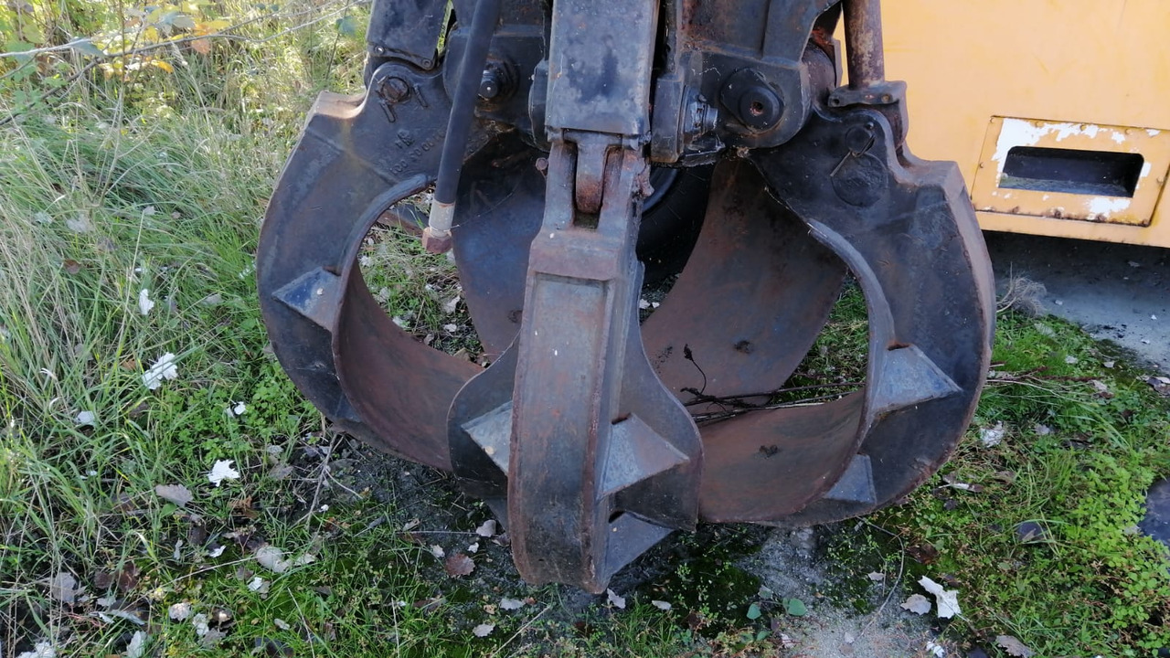 High capacity grapple-Scrap iron/Concrete/Demolition - Polip kanál: 4 kép. High capacity grapple-Scrap iron/Concrete/Demolition - Polip kanál: 4 kép.