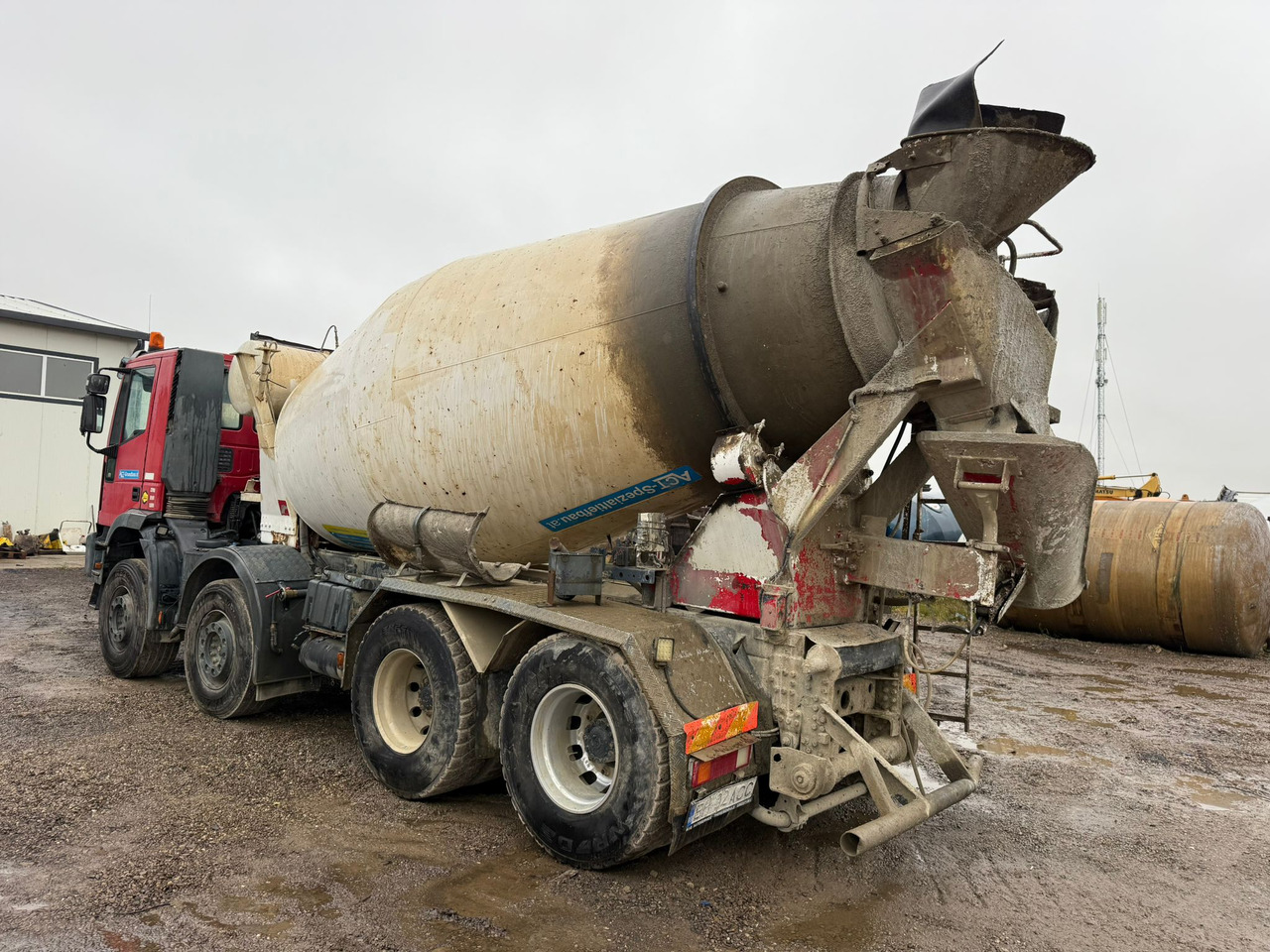 IVECO EUROTRAKKER CONCRETE MIXER - Betonmixer: 4 kép. IVECO EUROTRAKKER CONCRETE MIXER - Betonmixer: 4 kép.