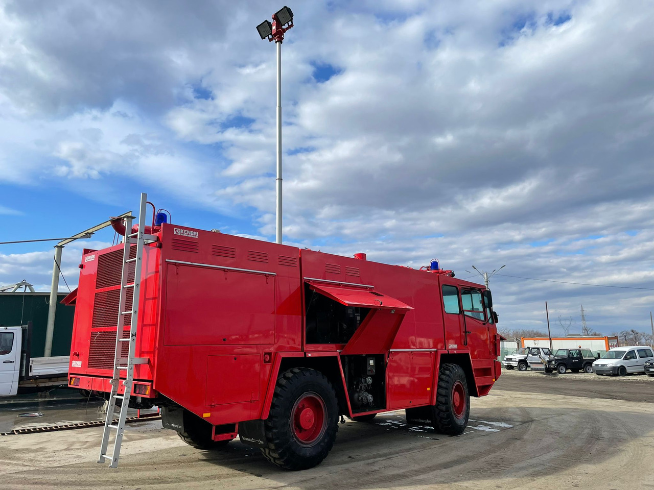 KRONENBURG K45 FIRE TRUCK - Tűzoltóautó: 5 kép. KRONENBURG K45 FIRE TRUCK - Tűzoltóautó: 5 kép.