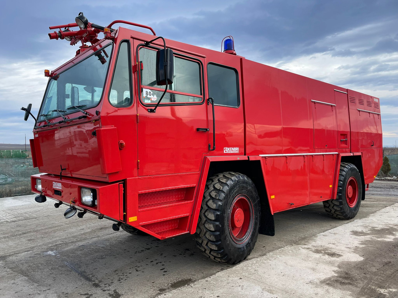 KRONENBURG K45 FIRE TRUCK - Tűzoltóautó: 1 kép. KRONENBURG K45 FIRE TRUCK - Tűzoltóautó: 1 kép.
