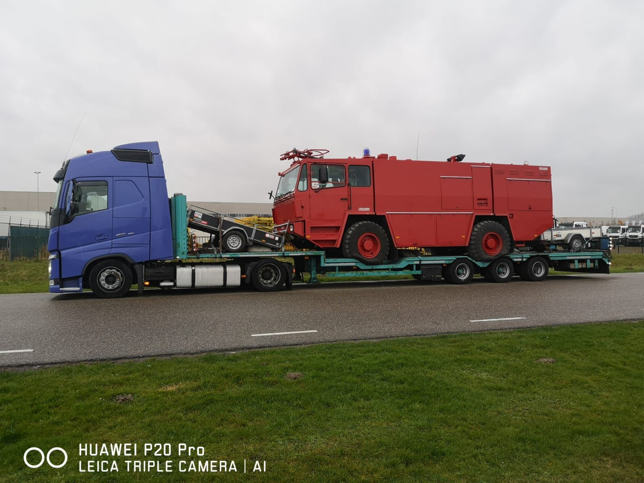 KRONENBURG K45 FIRE TRUCK - Tűzoltóautó: 2 kép. KRONENBURG K45 FIRE TRUCK - Tűzoltóautó: 2 kép.