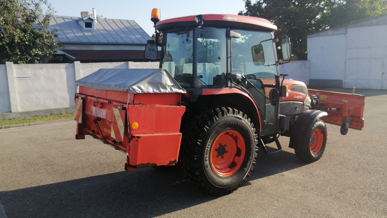 KUBOTA L4240 Narrow spaces tractor/vineyard/fruit tree/communal, TOP ! - Traktor: 3 kép. KUBOTA L4240 Narrow spaces tractor/vineyard/fruit tree/communal, TOP ! - Traktor: 3 kép.