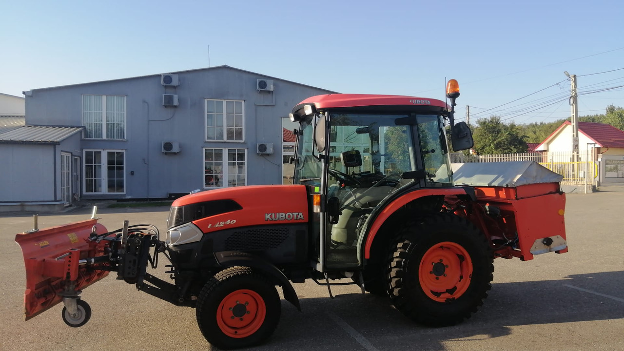 KUBOTA L4240 Narrow spaces tractor/vineyard/fruit tree/communal, TOP ! - Traktor: 4 kép. KUBOTA L4240 Narrow spaces tractor/vineyard/fruit tree/communal, TOP ! - Traktor: 4 kép.