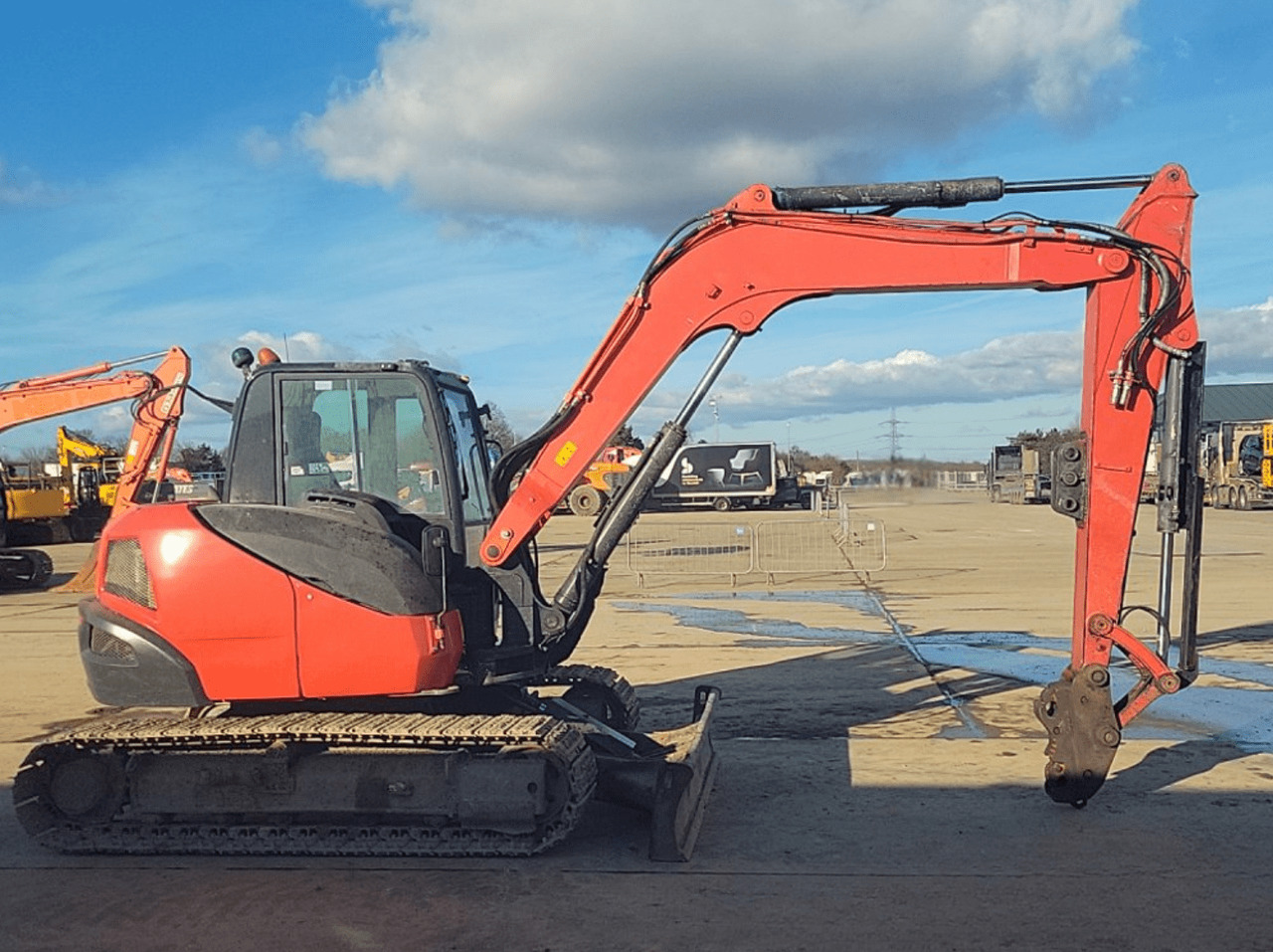 Kubota KX080-4A, TOP !!! - Lánctalpas kotró: 1 kép. Kubota KX080-4A, TOP !!! - Lánctalpas kotró: 1 kép.