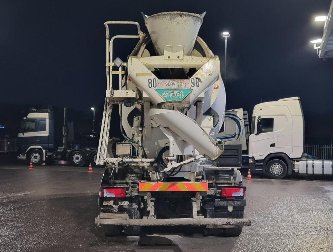 MAN TGS 32.360 8×4 Beton Mixer 9m3 - Betonmixer: 5 kép. MAN TGS 32.360 8×4 Beton Mixer 9m3 - Betonmixer: 5 kép.