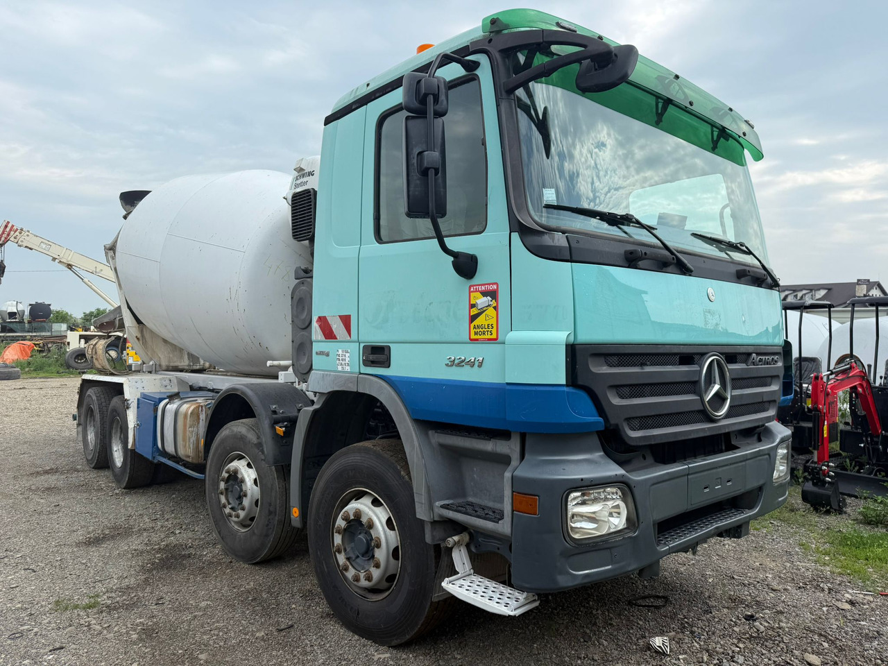 MERCEDES BENZ 3241 CONCRETE MIXER - Betonmixer: 3 kép. MERCEDES BENZ 3241 CONCRETE MIXER - Betonmixer: 3 kép.