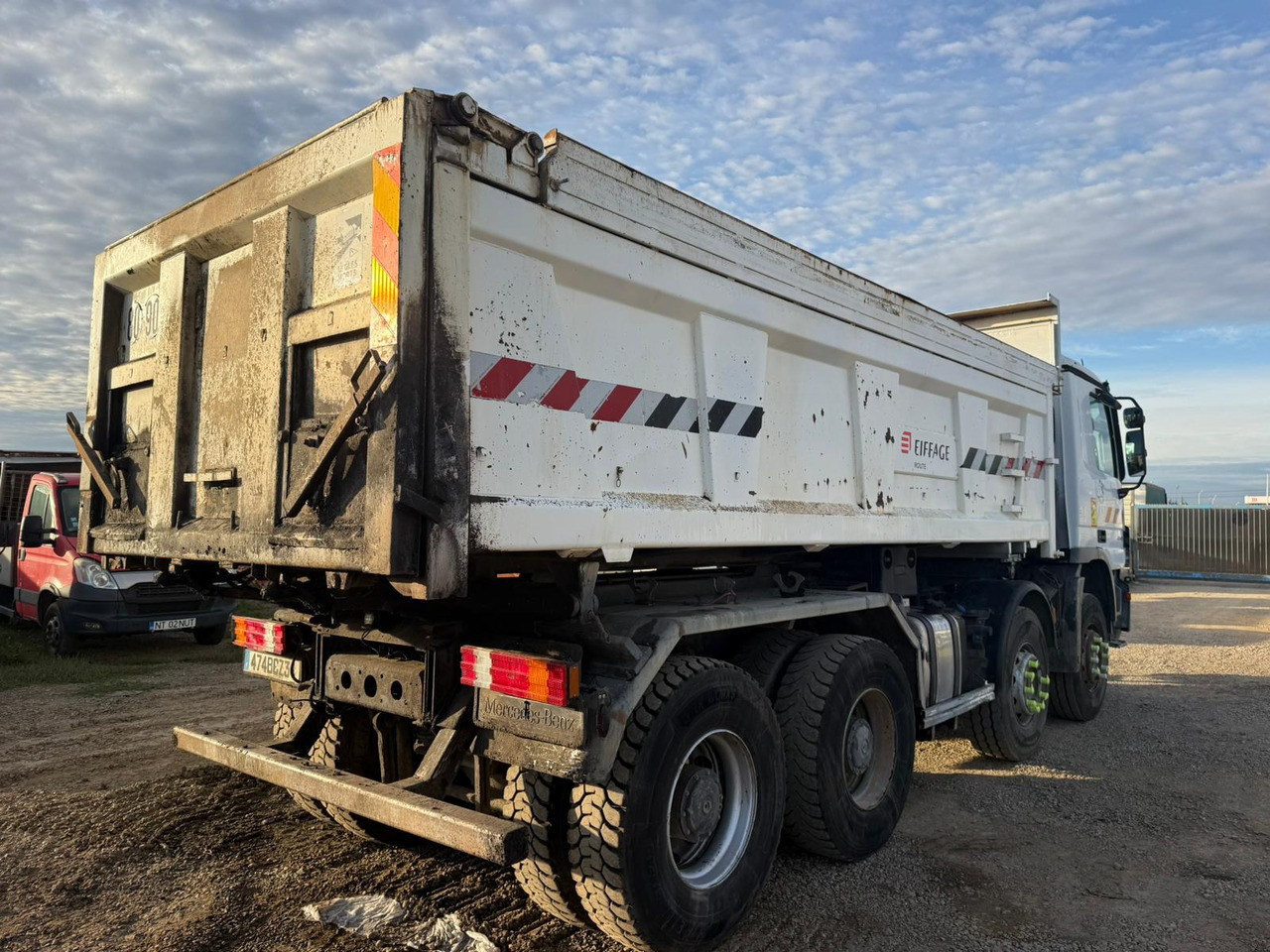 MERCEDES-BENZ ACTROS TIPPER - Billenőplatós teherautó: 4 kép. MERCEDES-BENZ ACTROS TIPPER - Billenőplatós teherautó: 4 kép.