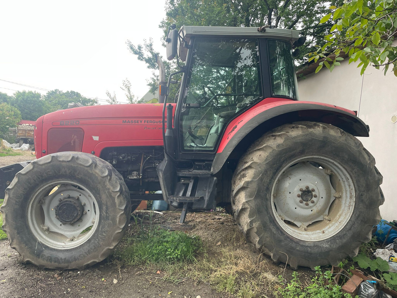 Massey Ferguson 8220 Tractor - Traktor: 2 kép. Massey Ferguson 8220 Tractor - Traktor: 2 kép.