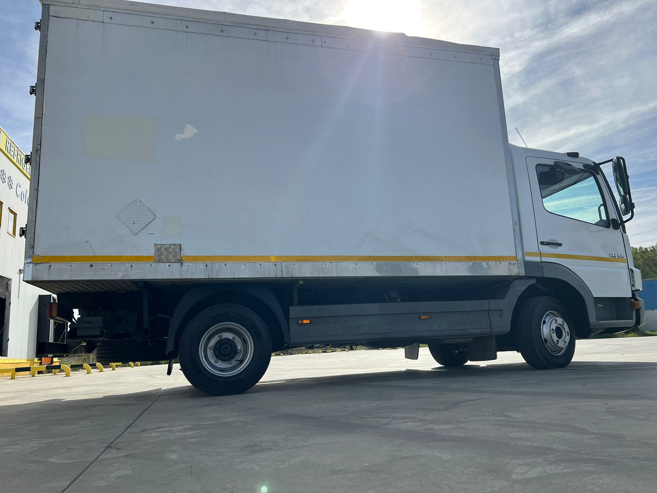 Mercedes-Benz Atego 10.15 Thermo King -20 C, Meat on hooks transport - Hűtős teherautó: 4 kép. Mercedes-Benz Atego 10.15 Thermo King -20 C, Meat on hooks transport - Hűtős teherautó: 4 kép.