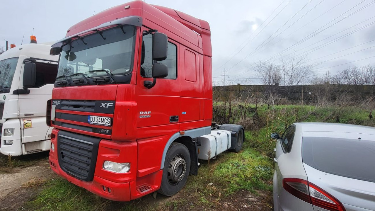 DAF XF 105.460 Automat - Nyergesvontató: 2 kép. DAF XF 105.460 Automat - Nyergesvontató: 2 kép.