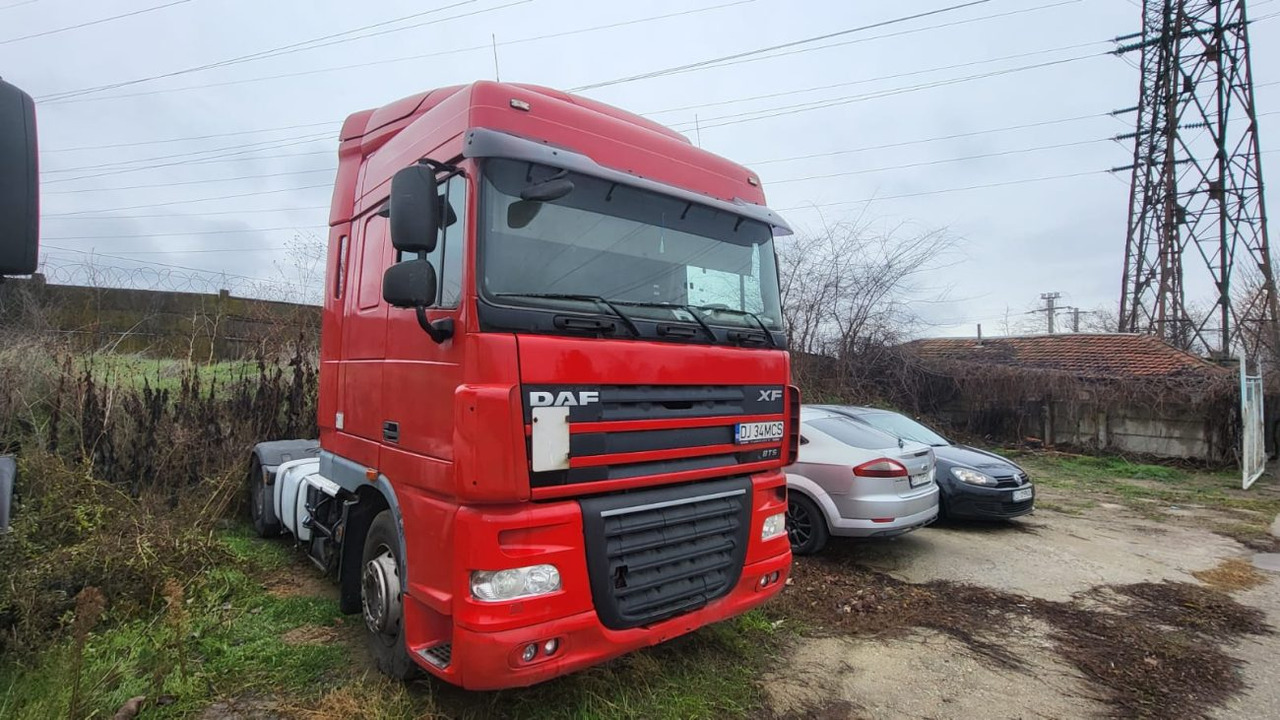 DAF XF 105.460 Automat - Nyergesvontató: 1 kép. DAF XF 105.460 Automat - Nyergesvontató: 1 kép.