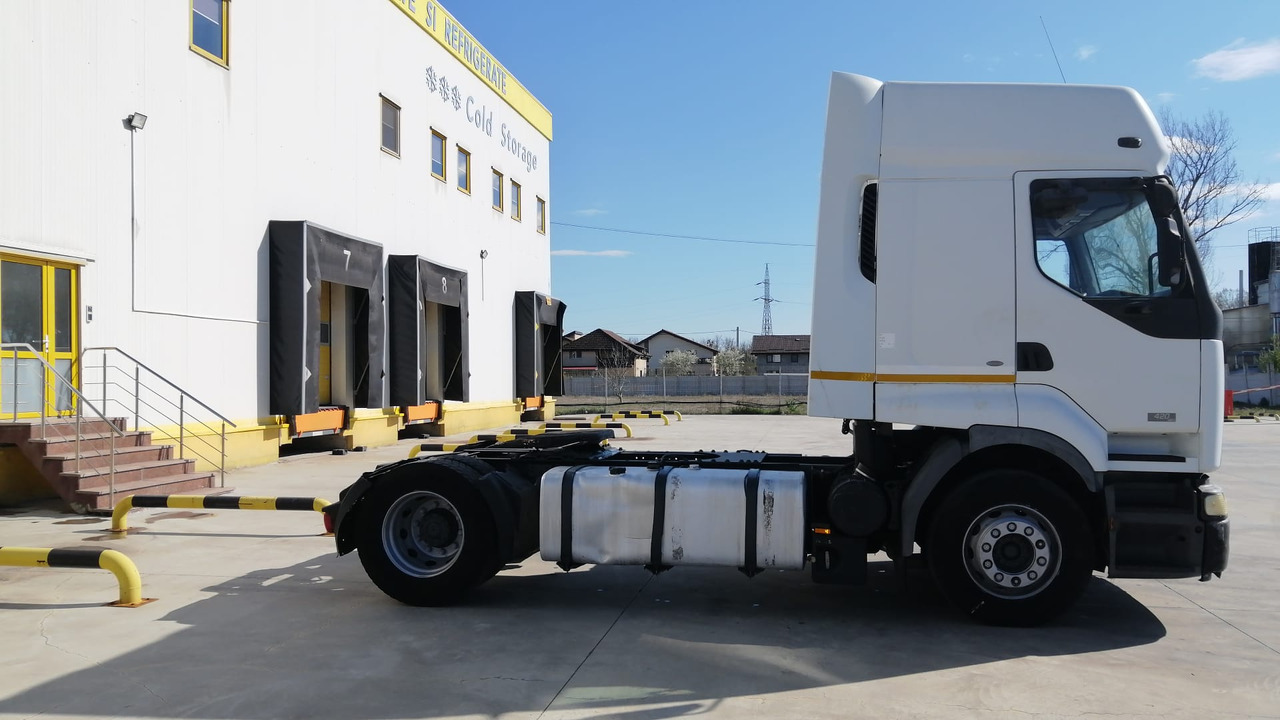 Renault Premium 420 DCI Standard Tractor, Manual ZF - Nyergesvontató: 2 kép. Renault Premium 420 DCI Standard Tractor, Manual ZF - Nyergesvontató: 2 kép.