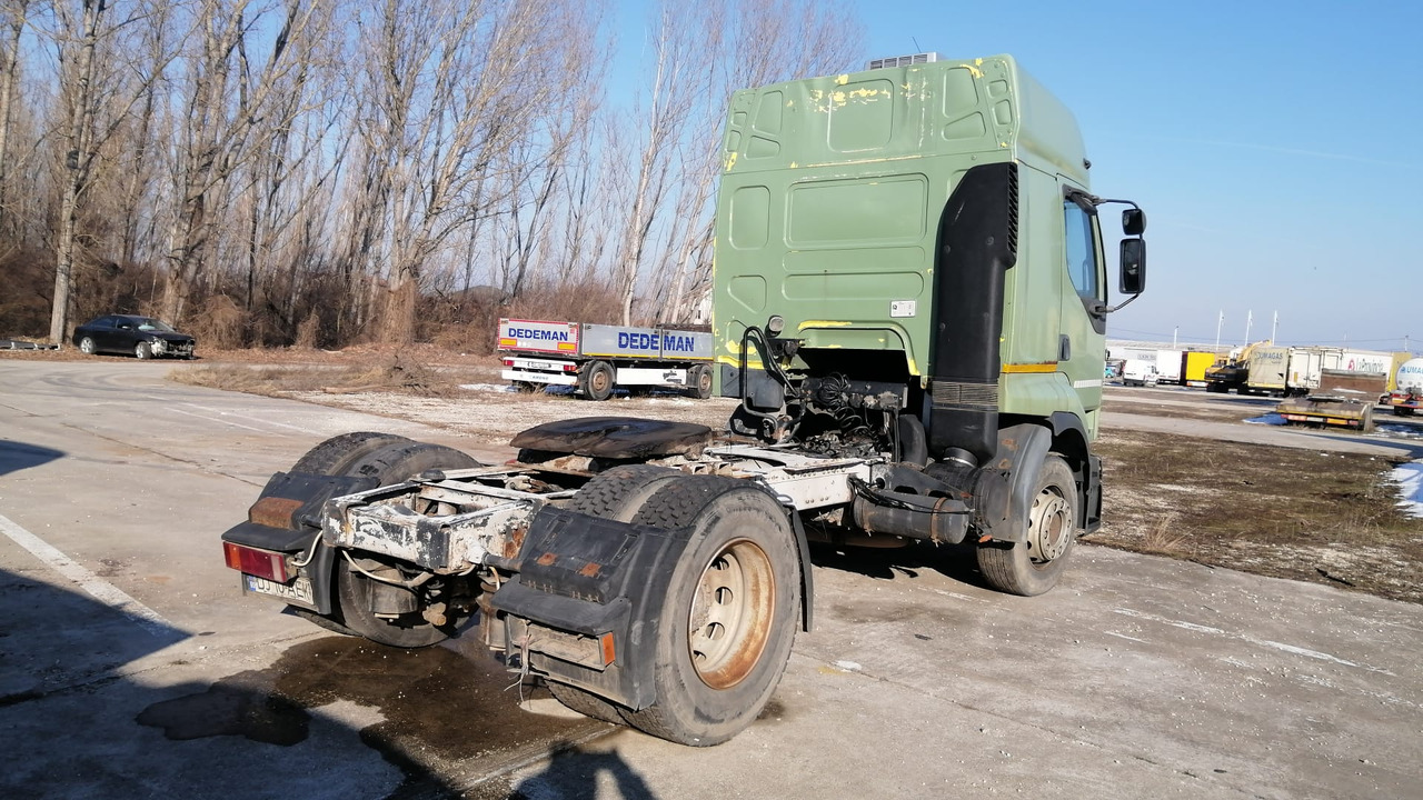 Renault Premium 420 DCI Standard Tractor, Manual ZF - Nyergesvontató: 4 kép. Renault Premium 420 DCI Standard Tractor, Manual ZF - Nyergesvontató: 4 kép.