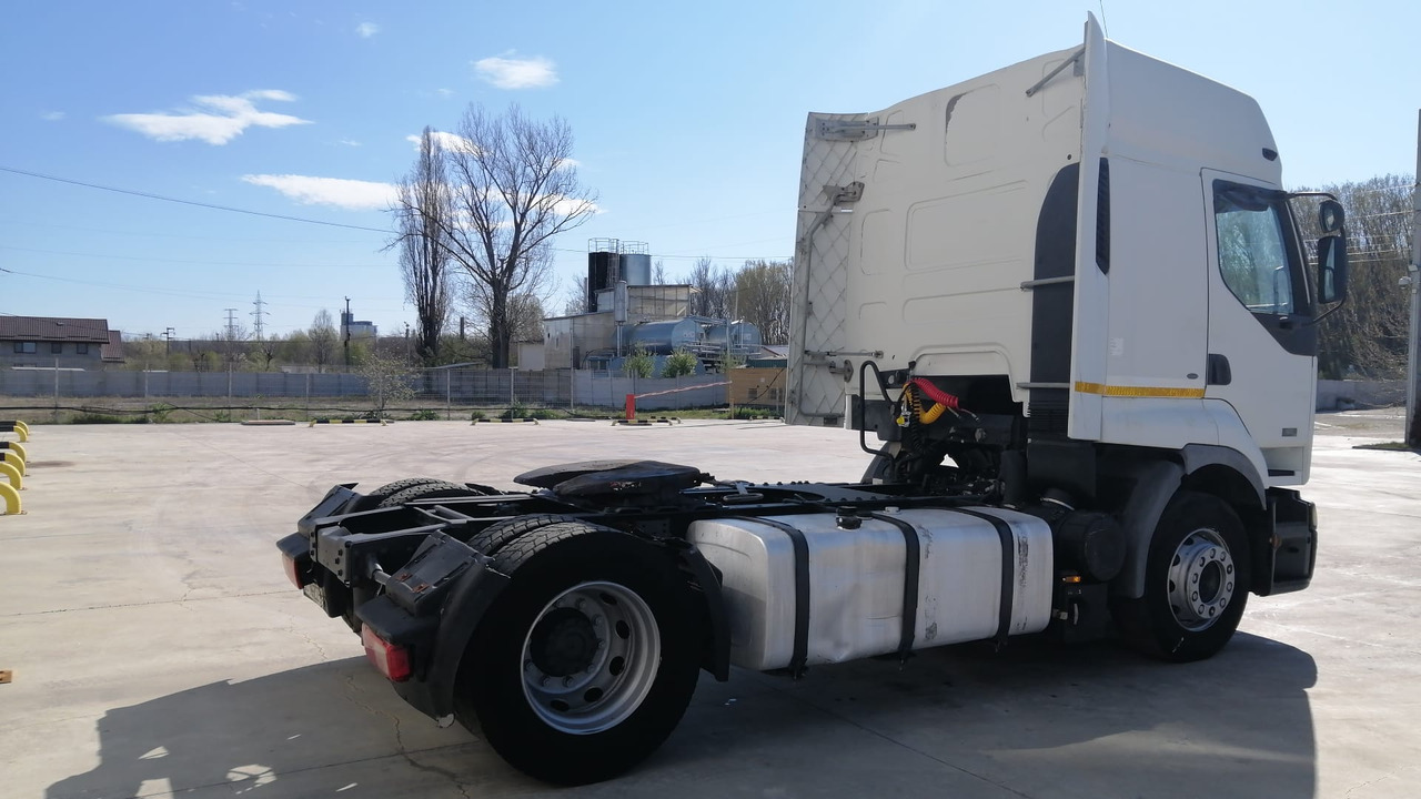 Renault Premium 420 DCI Standard Tractor, Manual ZF - Nyergesvontató: 3 kép. Renault Premium 420 DCI Standard Tractor, Manual ZF - Nyergesvontató: 3 kép.