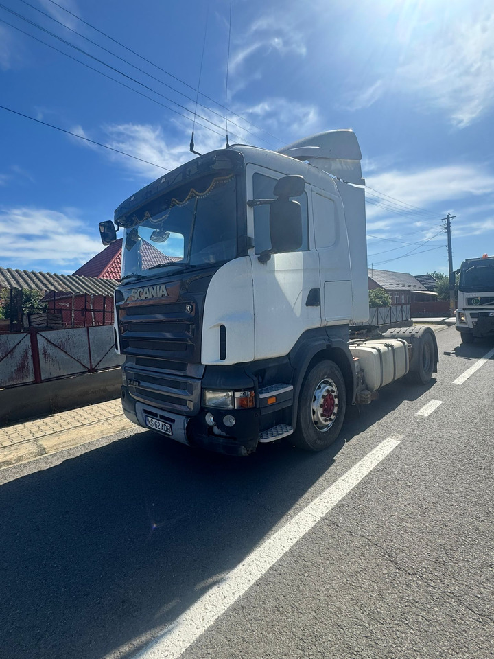 SCANIA R 420 TRACTOR HEAD - Nyergesvontató: 2 kép. SCANIA R 420 TRACTOR HEAD - Nyergesvontató: 2 kép.