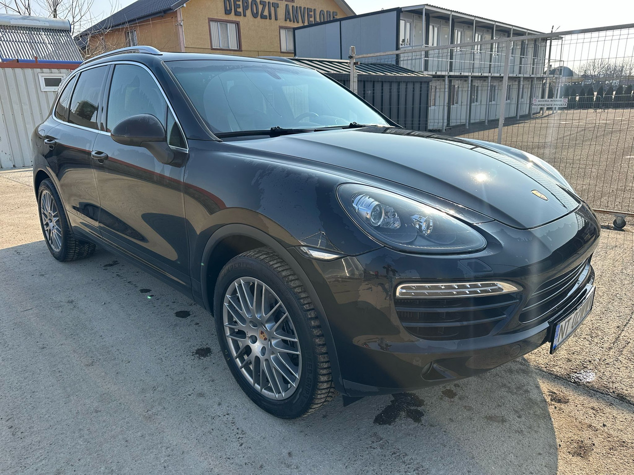 PORSCHE CAYENNE - Terepjáró/ SUV: 2 kép. PORSCHE CAYENNE - Terepjáró/ SUV: 2 kép.