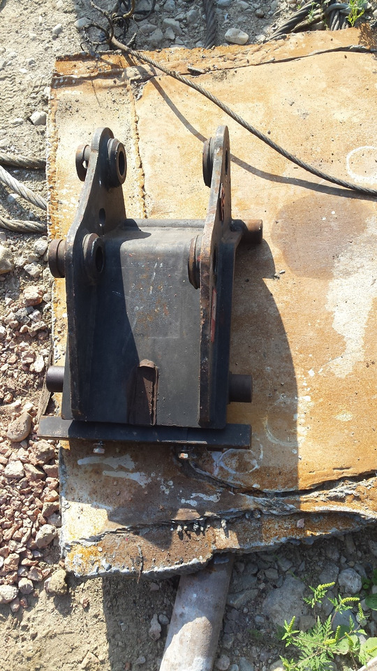 Pladdef HIT ZX5GU Quick coupler CW 10 - Gyorscsatlakozó - Építőipari gépek: 2 kép. Pladdef HIT ZX5GU Quick coupler CW 10 - Gyorscsatlakozó - Építőipari gépek: 2 kép.