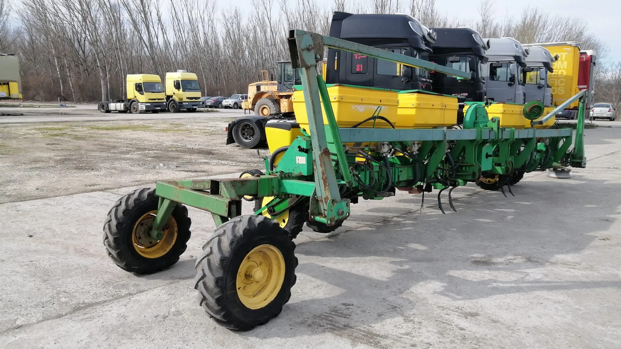 SFOGGIA GAMA PLUS 12/9m/12 Rows Seeding Machine - Precíziós vetőgép: 1 kép. SFOGGIA GAMA PLUS 12/9m/12 Rows Seeding Machine - Precíziós vetőgép: 1 kép.