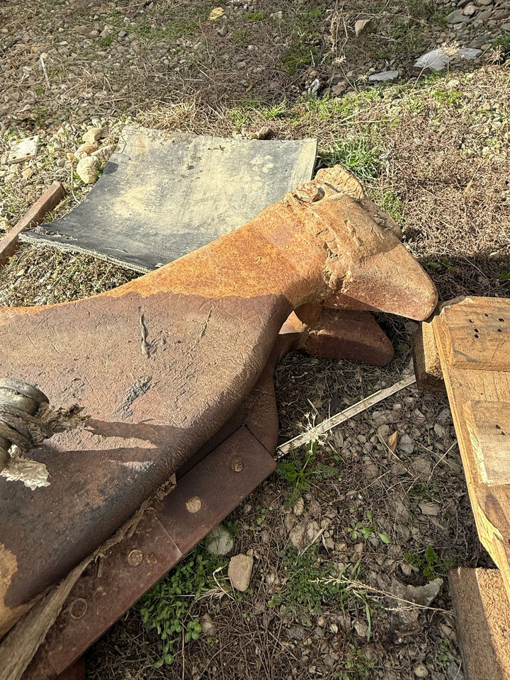 VERACHTERT VTC45 CONCRETE SHEARS - Roppantó olló - Építőipari gépek: 2 kép. VERACHTERT VTC45 CONCRETE SHEARS - Roppantó olló - Építőipari gépek: 2 kép.