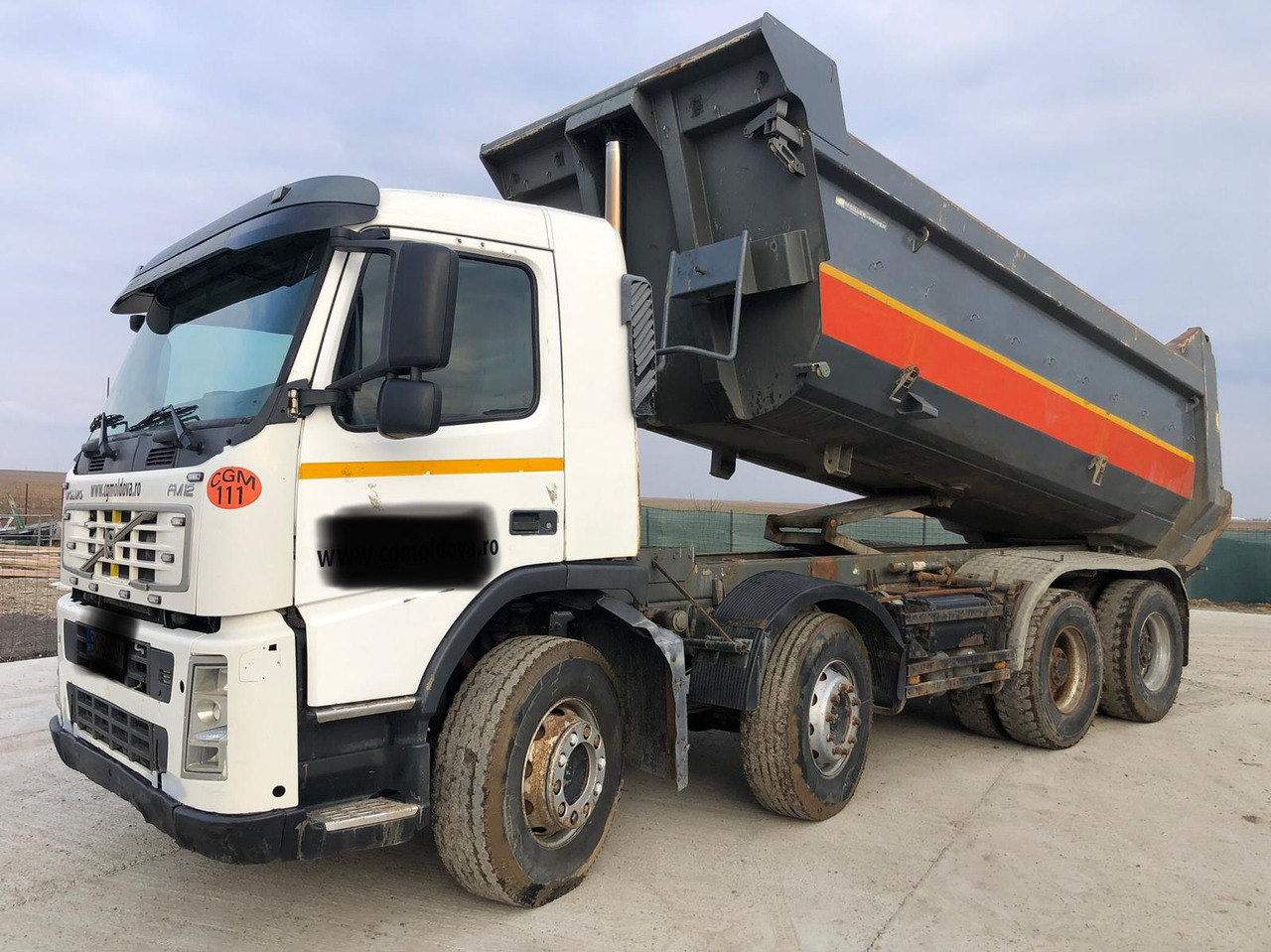 VOLVO FM 420 Tipper - Billenőplatós teherautó: 1 kép. VOLVO FM 420 Tipper - Billenőplatós teherautó: 1 kép.