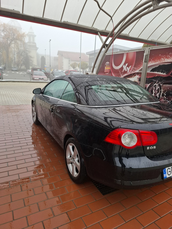 Volkswagen Eos Cabrio - Kabrió: 3 kép. Volkswagen Eos Cabrio - Kabrió: 3 kép.