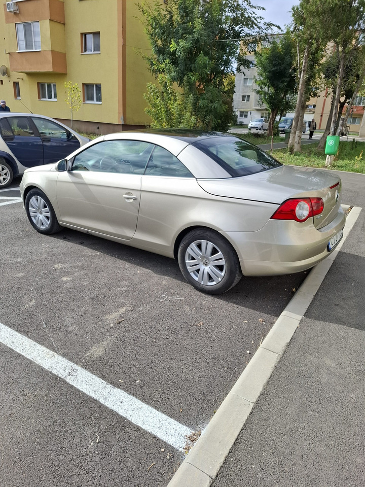 Volkswagen Eos Cabrio - Kabrió: 3 kép. Volkswagen Eos Cabrio - Kabrió: 3 kép.