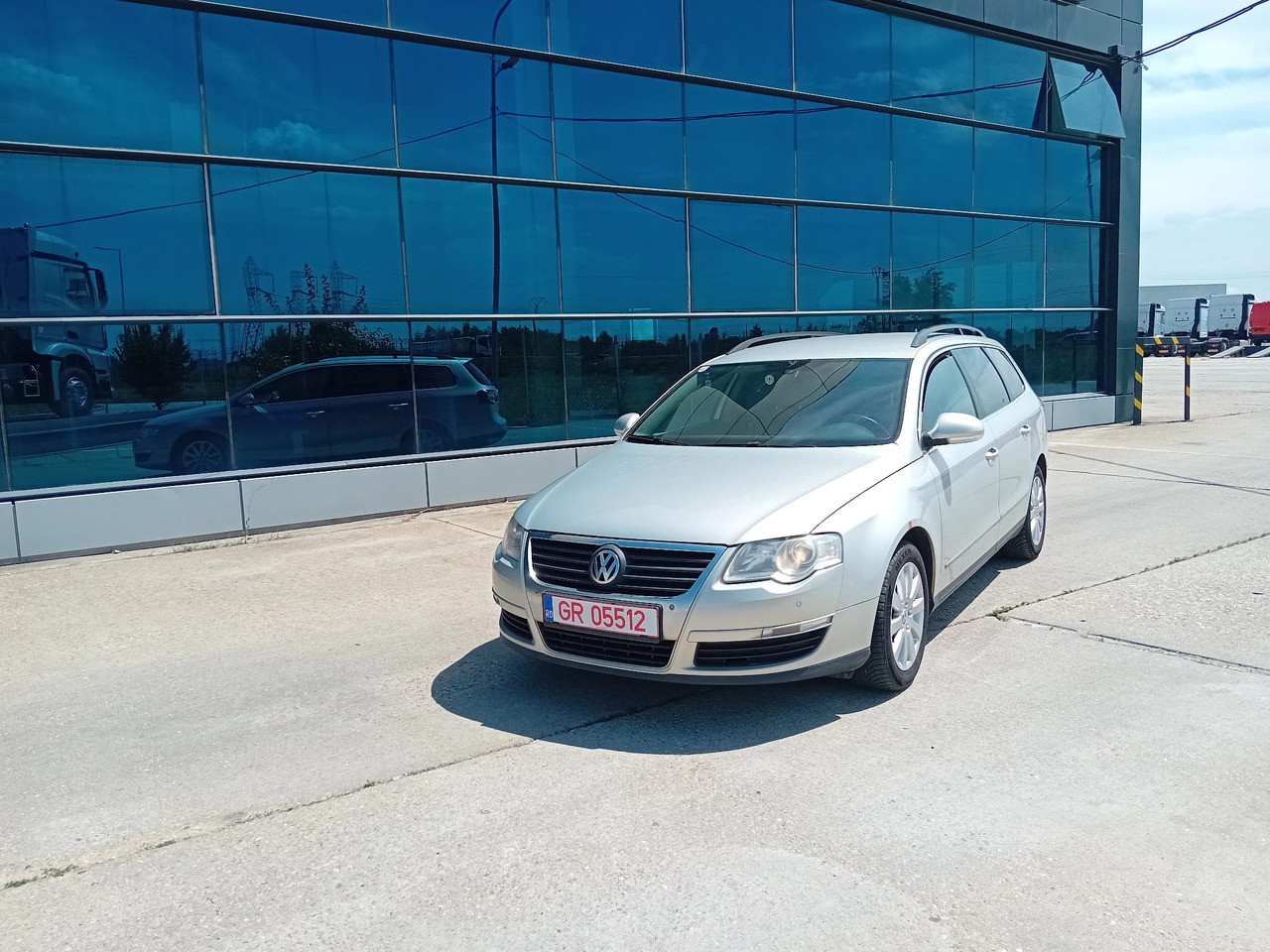 Volkswagen Passat B6 - Szedán: 1 kép. Volkswagen Passat B6 - Szedán: 1 kép.
