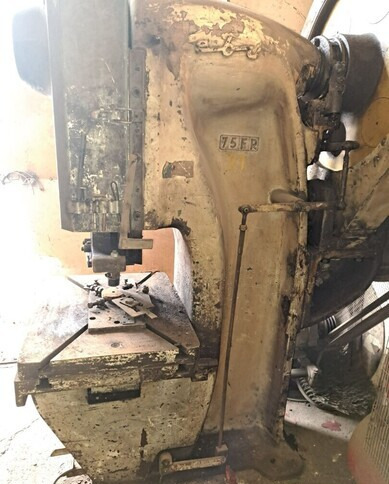 Epäkeskopuristin 60 tn Eisenwerk Hensel - Fémmegmunkáló gép: 3 kép. Epäkeskopuristin 60 tn Eisenwerk Hensel - Fémmegmunkáló gép: 3 kép.