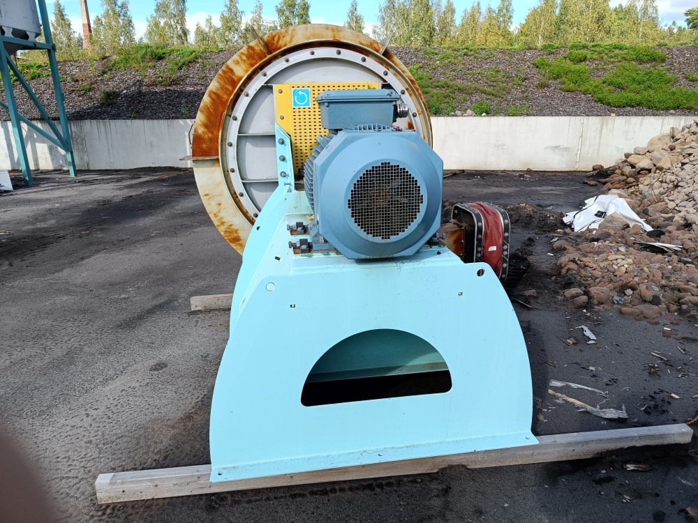 Korkeapainepuhallin Koja - Ipari gép: 3 kép. Korkeapainepuhallin Koja - Ipari gép: 3 kép.