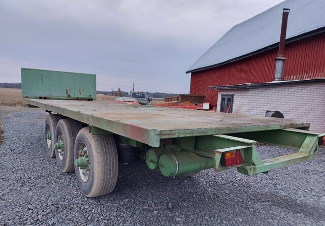 JALKALAVAKÄRRY - 3-akselinen ILMA-ALUSTAINEN KÄRRY MONEEN KÄYTTÖÖN - Mezőgazdasági platós pótkocsi: 5 kép. JALKALAVAKÄRRY - 3-akselinen ILMA-ALUSTAINEN KÄRRY MONEEN KÄYTTÖÖN - Mezőgazdasági platós pótkocsi: 5 kép.
