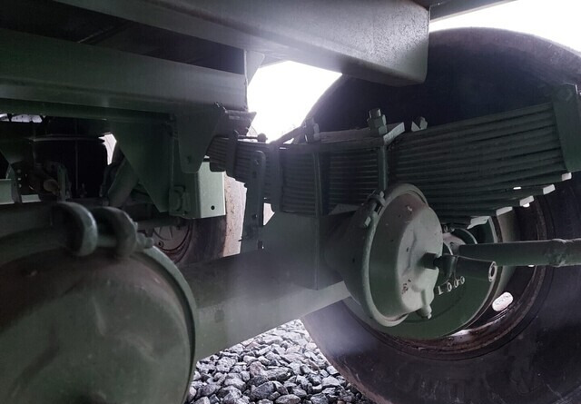 Platós pótkocsi Jalkalavakärry 3-akselinen ilma-alustainen.: 16 kép. Platós pótkocsi Jalkalavakärry 3-akselinen ilma-alustainen.: 16 kép.