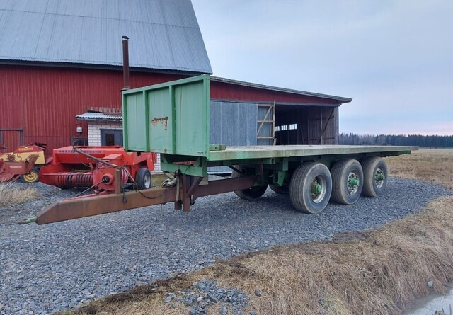 Platós pótkocsi Jalkalavakärry 3-akselinen ilma-alustainen.: 7 kép. Platós pótkocsi Jalkalavakärry 3-akselinen ilma-alustainen.: 7 kép.