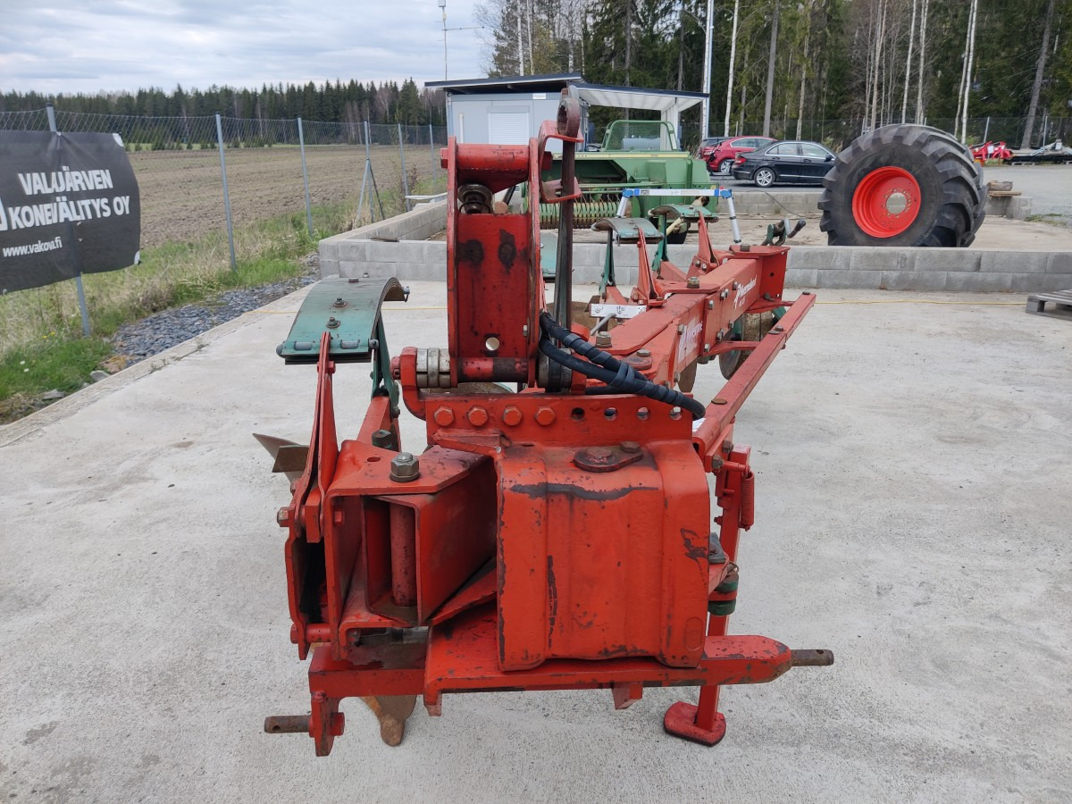 KVERNELAND AB85 4-siipinen sarka-aura - Eke: 5 kép. KVERNELAND AB85 4-siipinen sarka-aura - Eke: 5 kép.